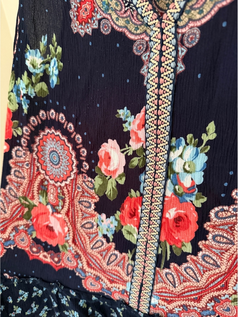 100% Rayon, Bila, M, embroidered - Picture 5 of 7